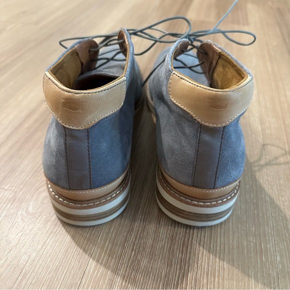 EUC Gray Suede Florsheim Chukka Boots main image 5